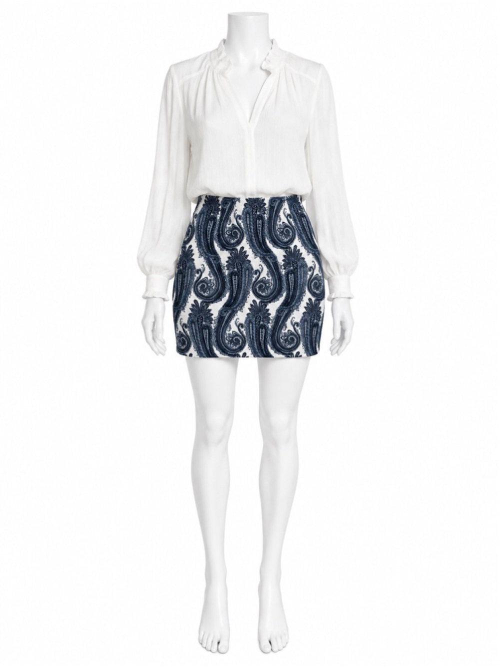 Focus 2000s 90s vintage paisley mini skirt